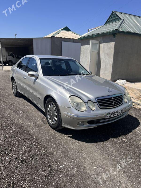 Mercedes-Benz E320 2003 - 125 000 TMT - Теджен - img 4