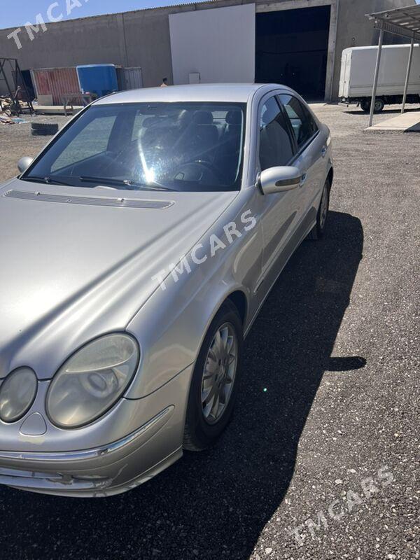 Mercedes-Benz E320 2003 - 125 000 TMT - Теджен - img 2