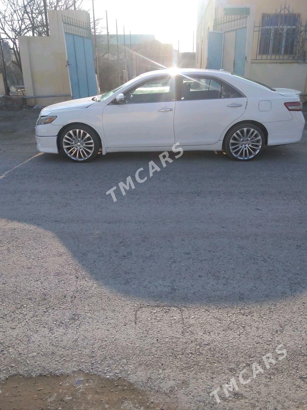 Toyota Camry 2009 - 140 000 TMT - Ak bugdaý etraby - img 4