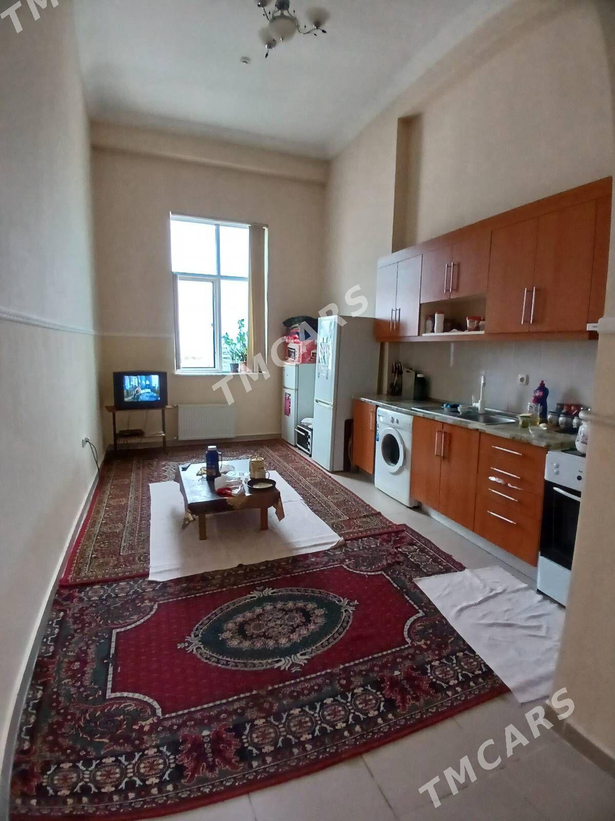 Satlyk Gogol poluelitka 4 kom - Aşgabat - img 3