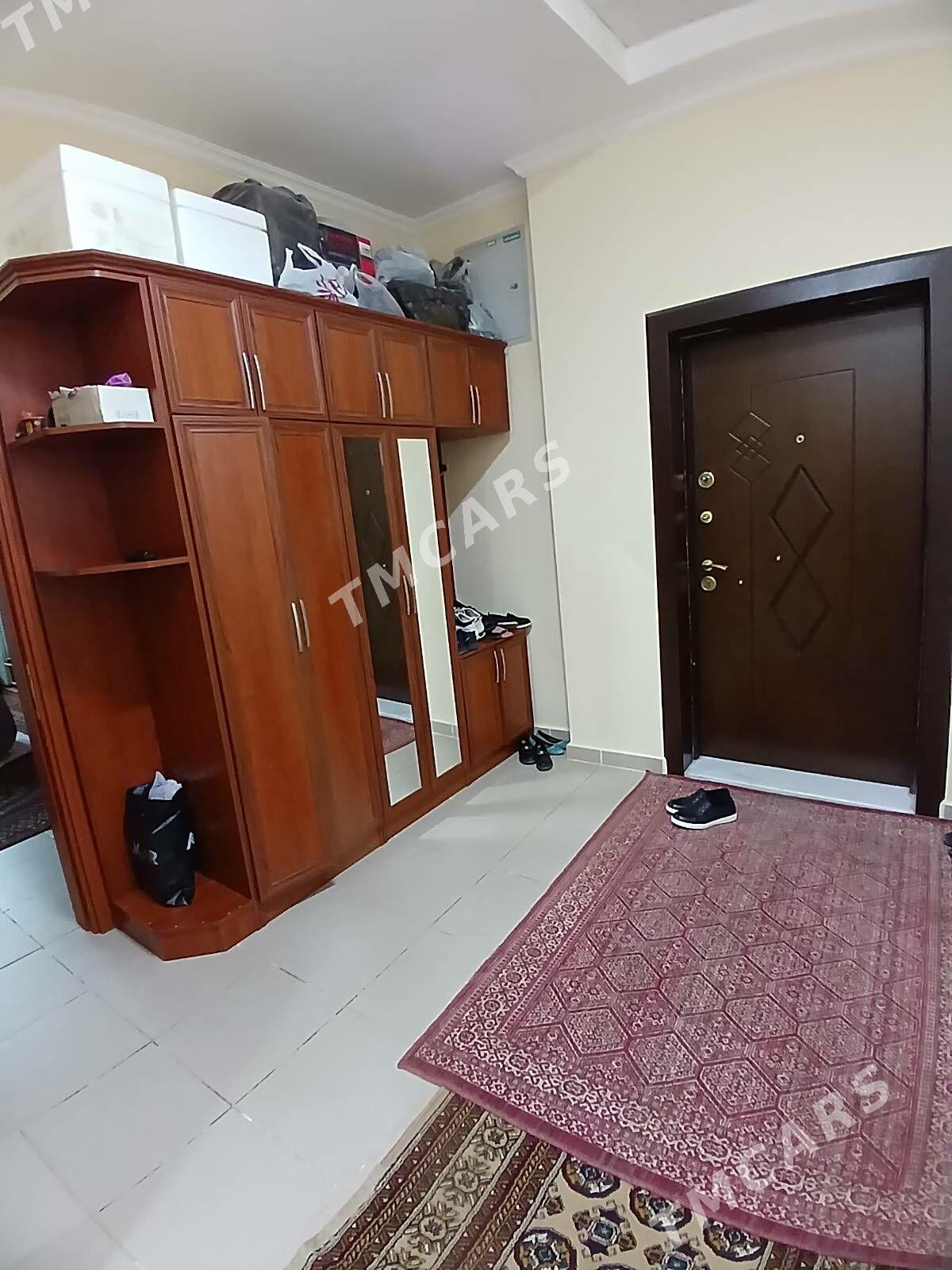Satlyk Gogol poluelitka 4 kom - Aşgabat - img 2