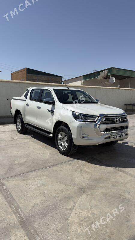 Toyota Hilux 2022 - 610 000 TMT - Türkmenabat - img 4