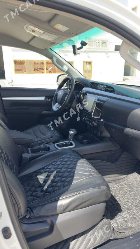 Toyota Hilux 2022 - 610 000 TMT - Türkmenabat - img 8