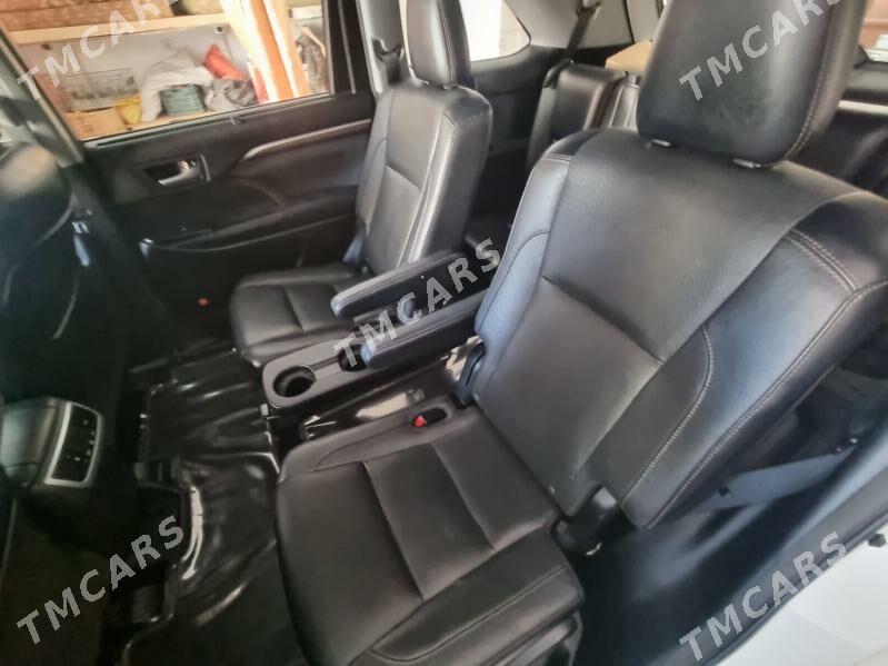 Toyota Highlander 2016 - 430 000 TMT - Türkmenbaşy - img 8