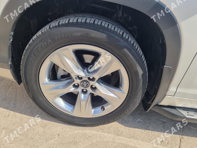 Toyota Highlander 2016 - 430 000 TMT - Türkmenbaşy - img 6