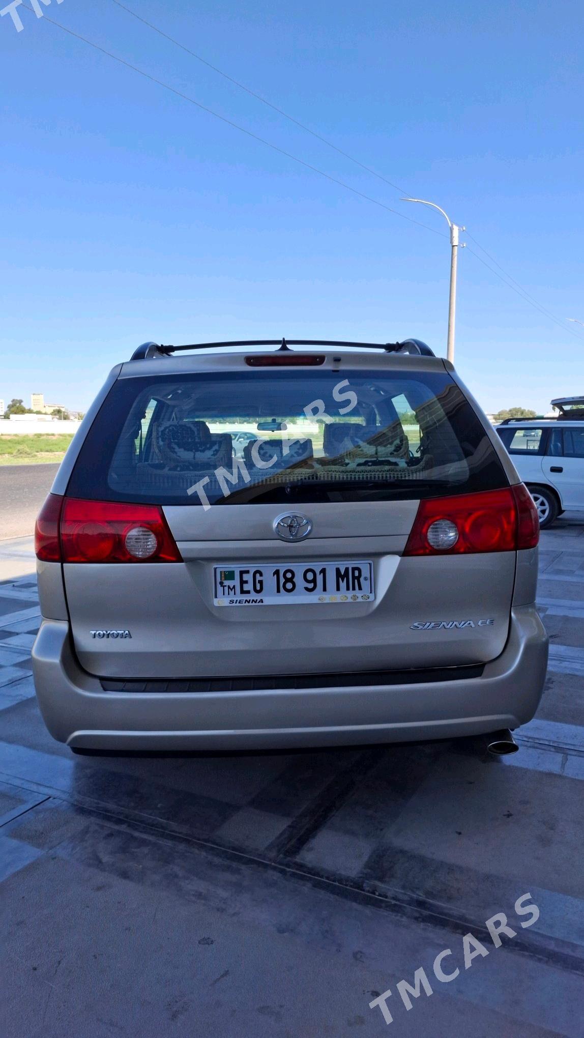 Toyota Sienna 2006 - 220 000 TMT - Мары - img 5
