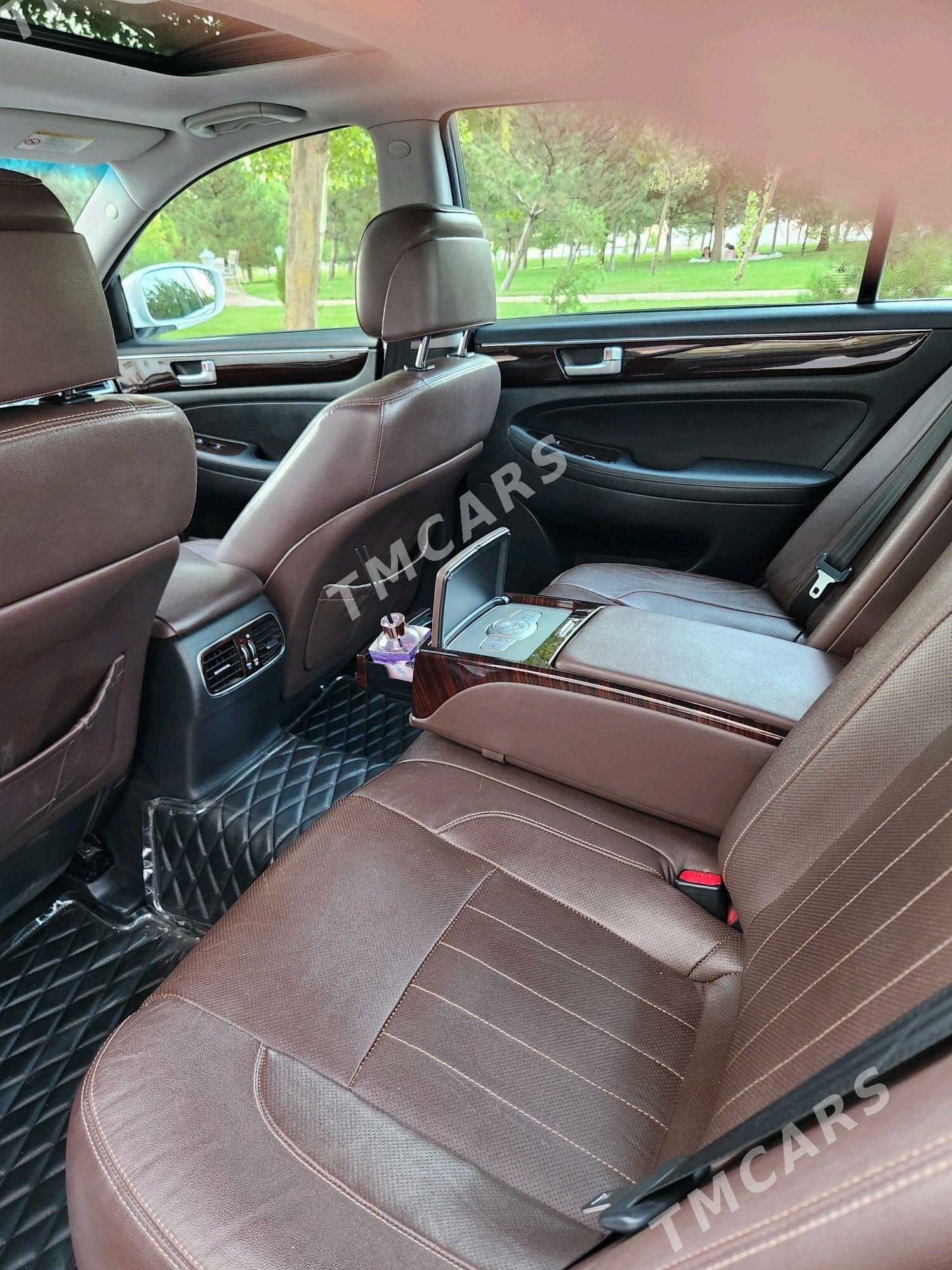 Hyundai Genesis 2013 - 220 000 TMT - Ашхабад - img 9