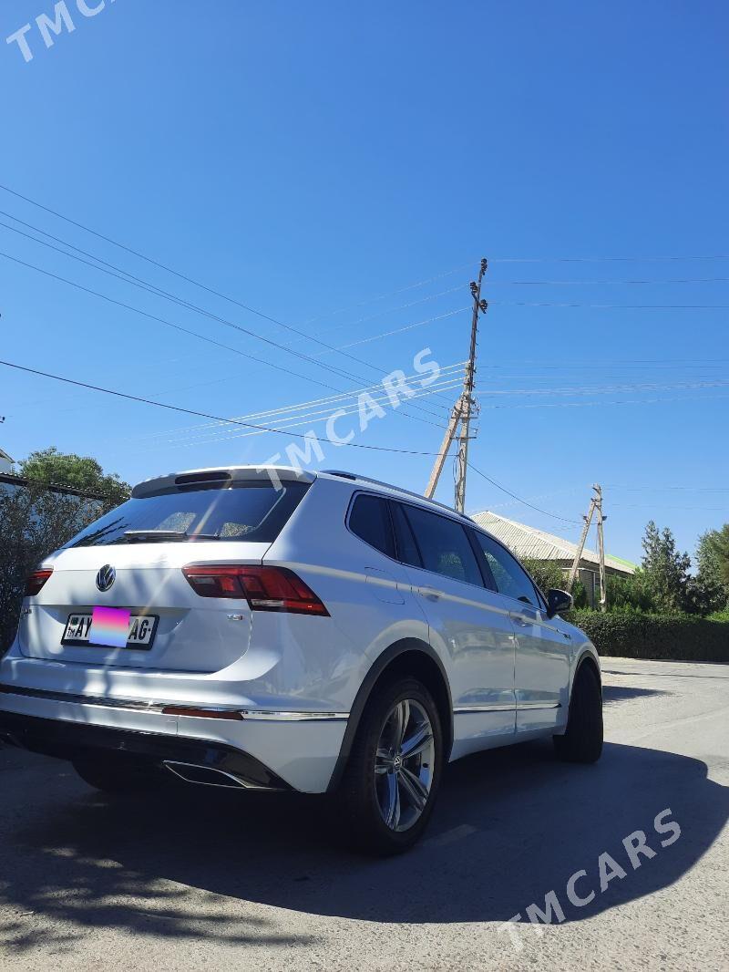 Volkswagen Tiguan 2018 - 550 000 TMT - Бедев - img 3