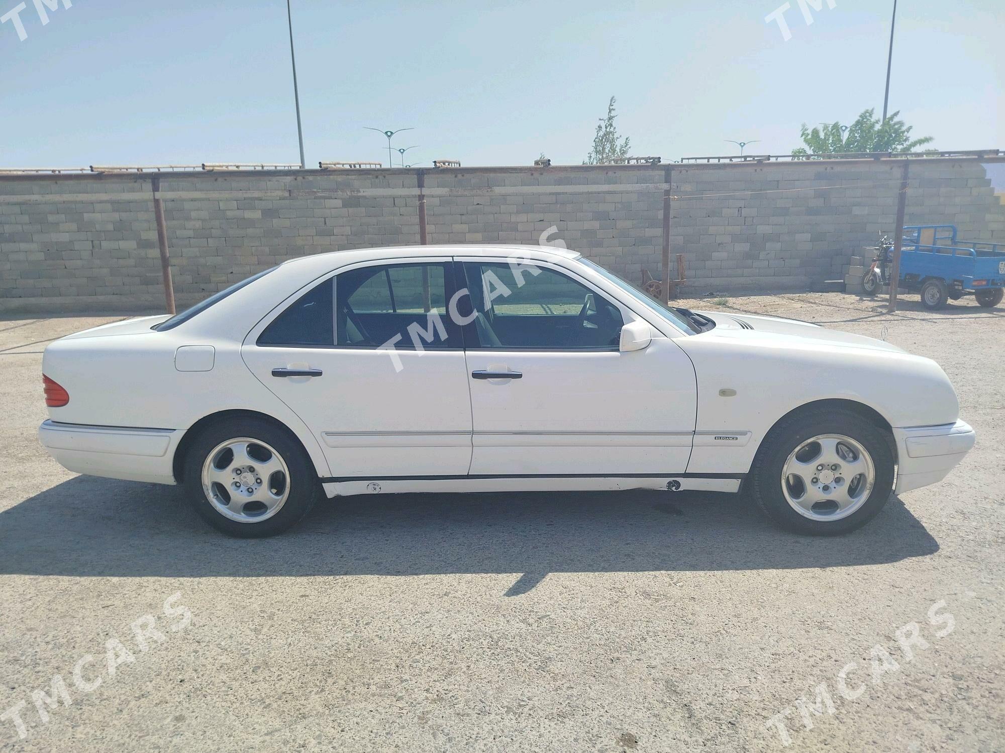 Mercedes-Benz E420 1996 - 60 000 TMT - Гызыларбат - img 2