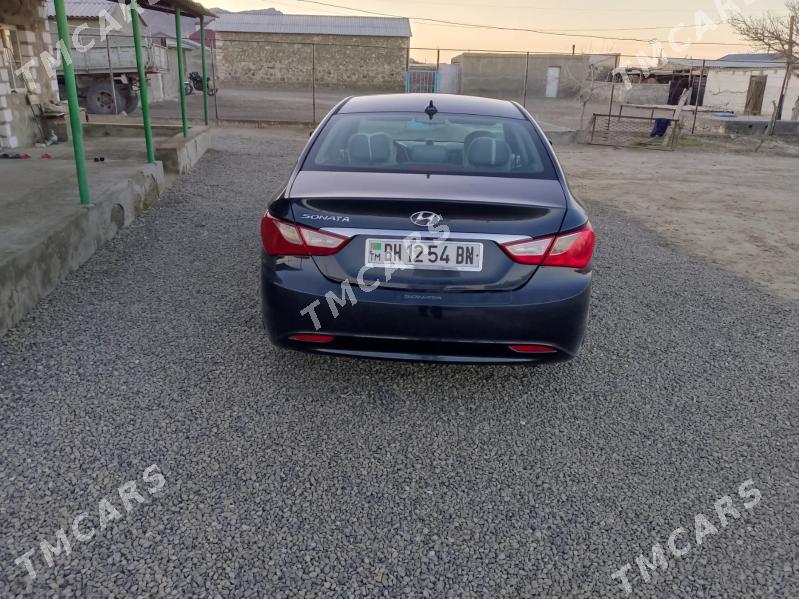 Hyundai Sonata 2012 - 130 000 TMT - Бахарден - img 2