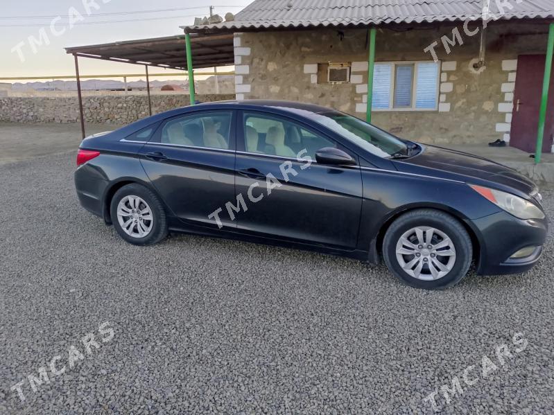 Hyundai Sonata 2012 - 130 000 TMT - Бахарден - img 3