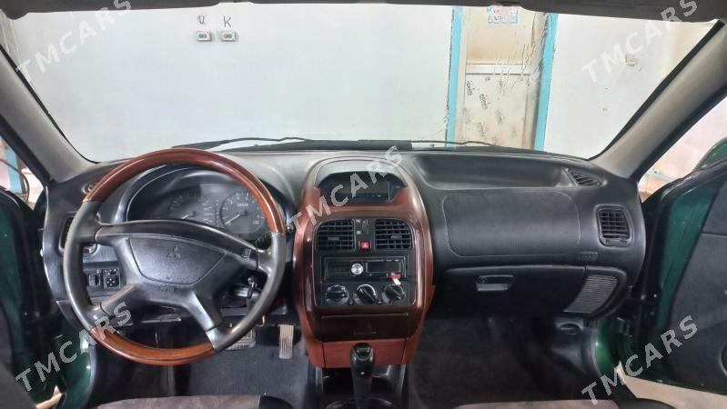 Mitsubishi Carisma 1999 - 60 000 TMT - Шабатский этрап - img 3