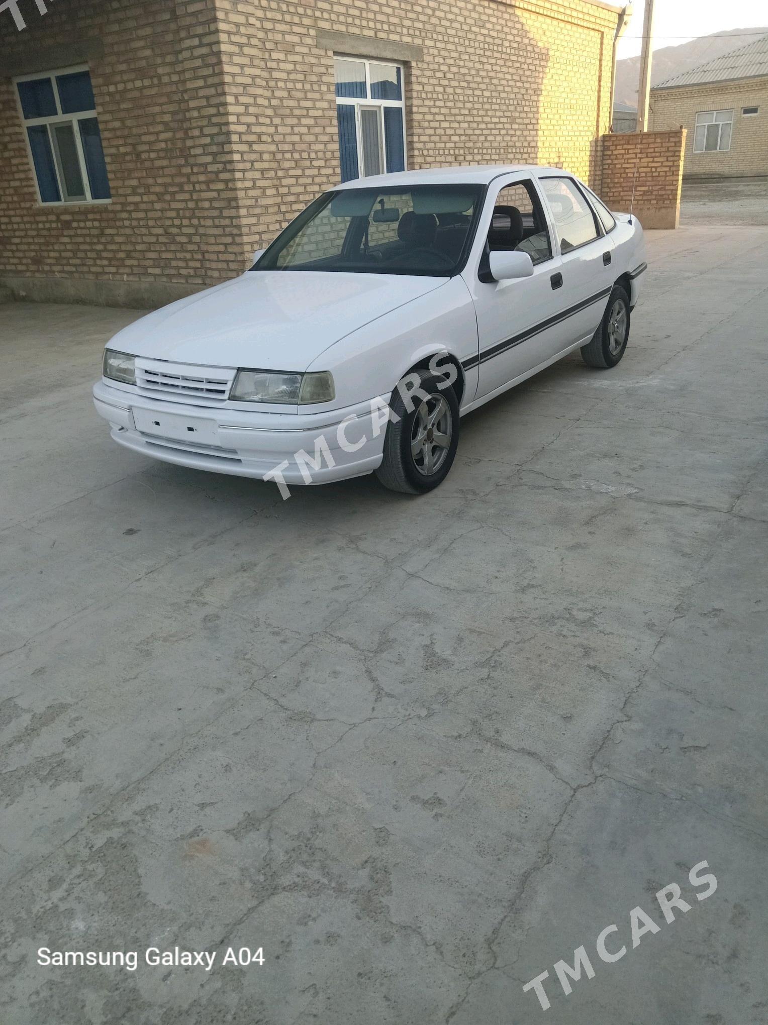 Opel Vectra 1992 - 33 000 TMT - Бахарден - img 6