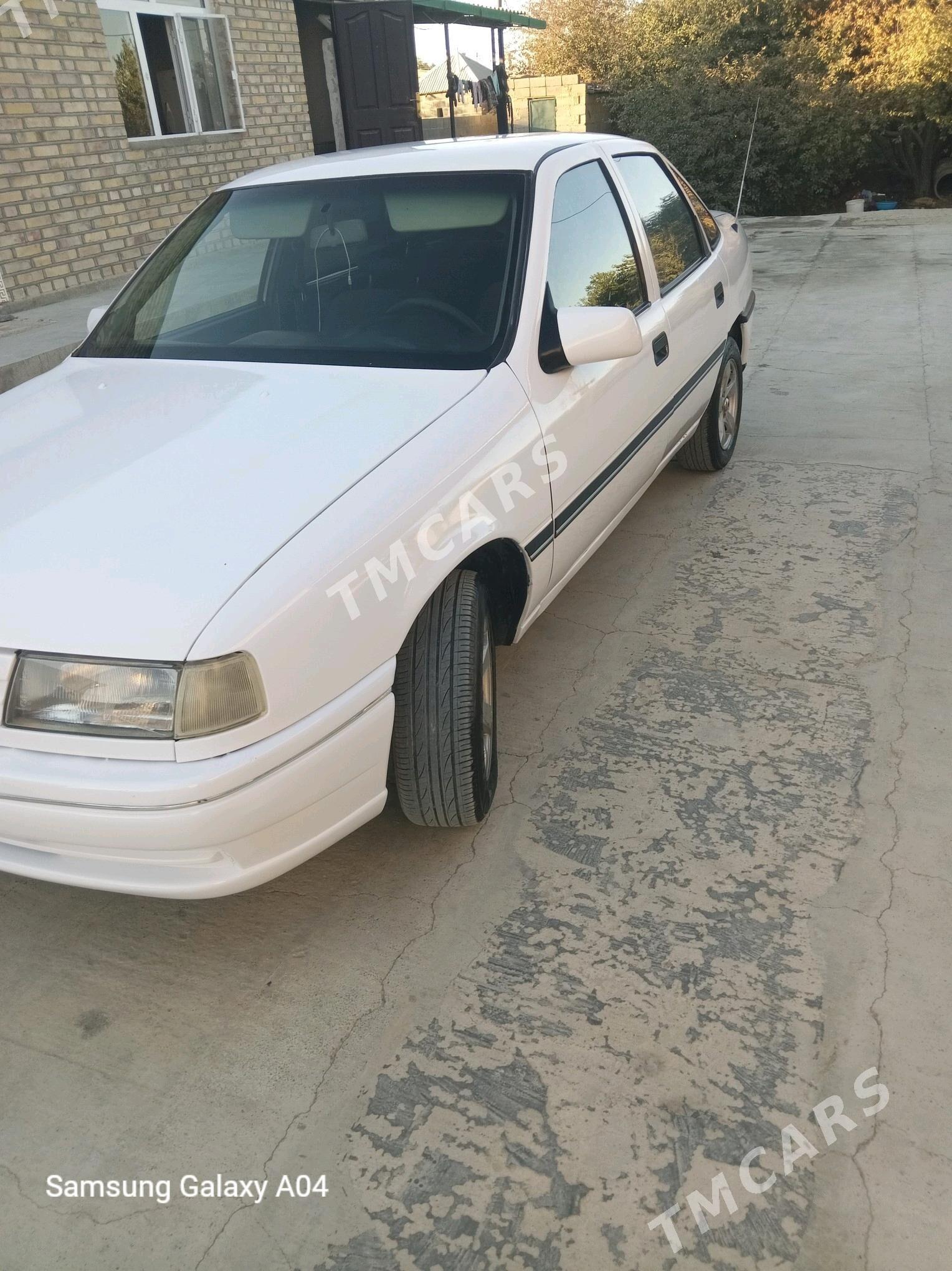 Opel Vectra 1992 - 33 000 TMT - Бахарден - img 10
