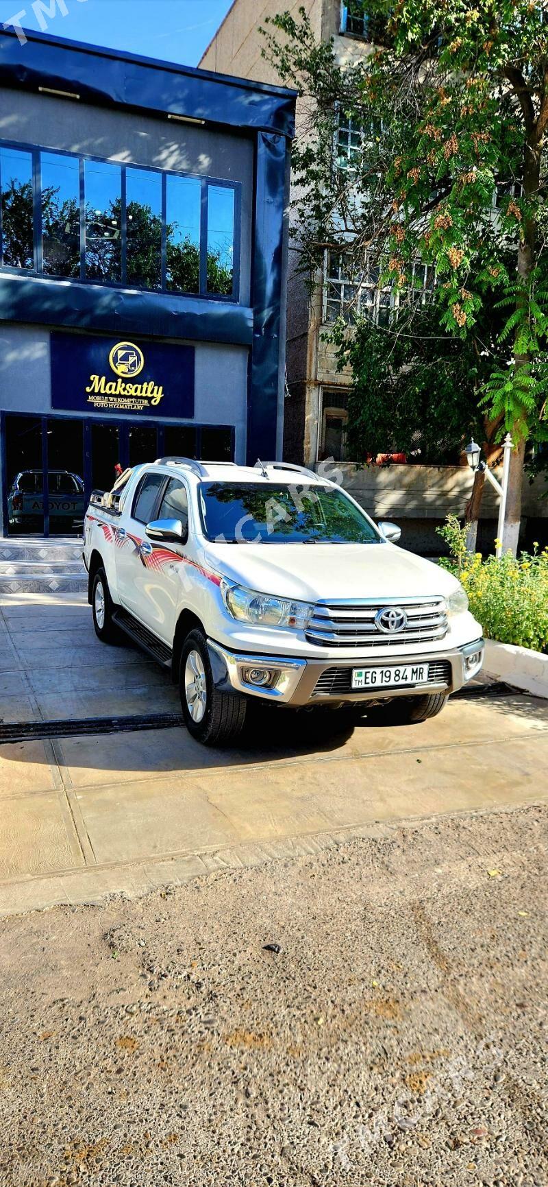 Toyota Hilux 2016 - 500 000 TMT - Serhetabat (Guşgy) - img 5