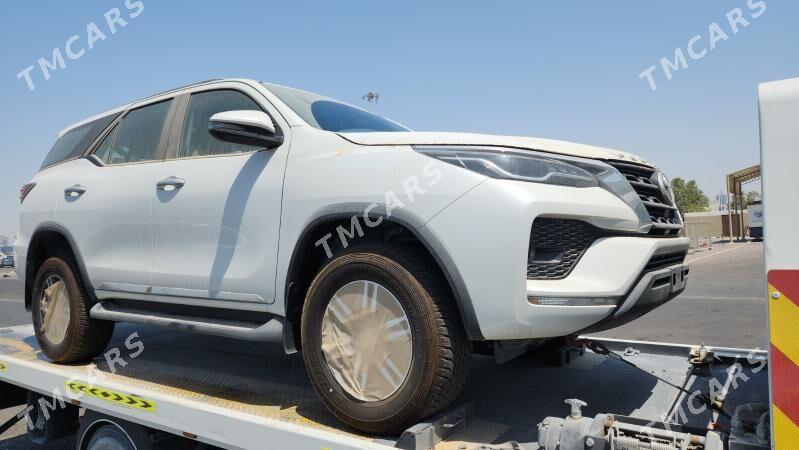Toyota Fortuner 2024 - 665 000 TMT - Магданлы - img 8