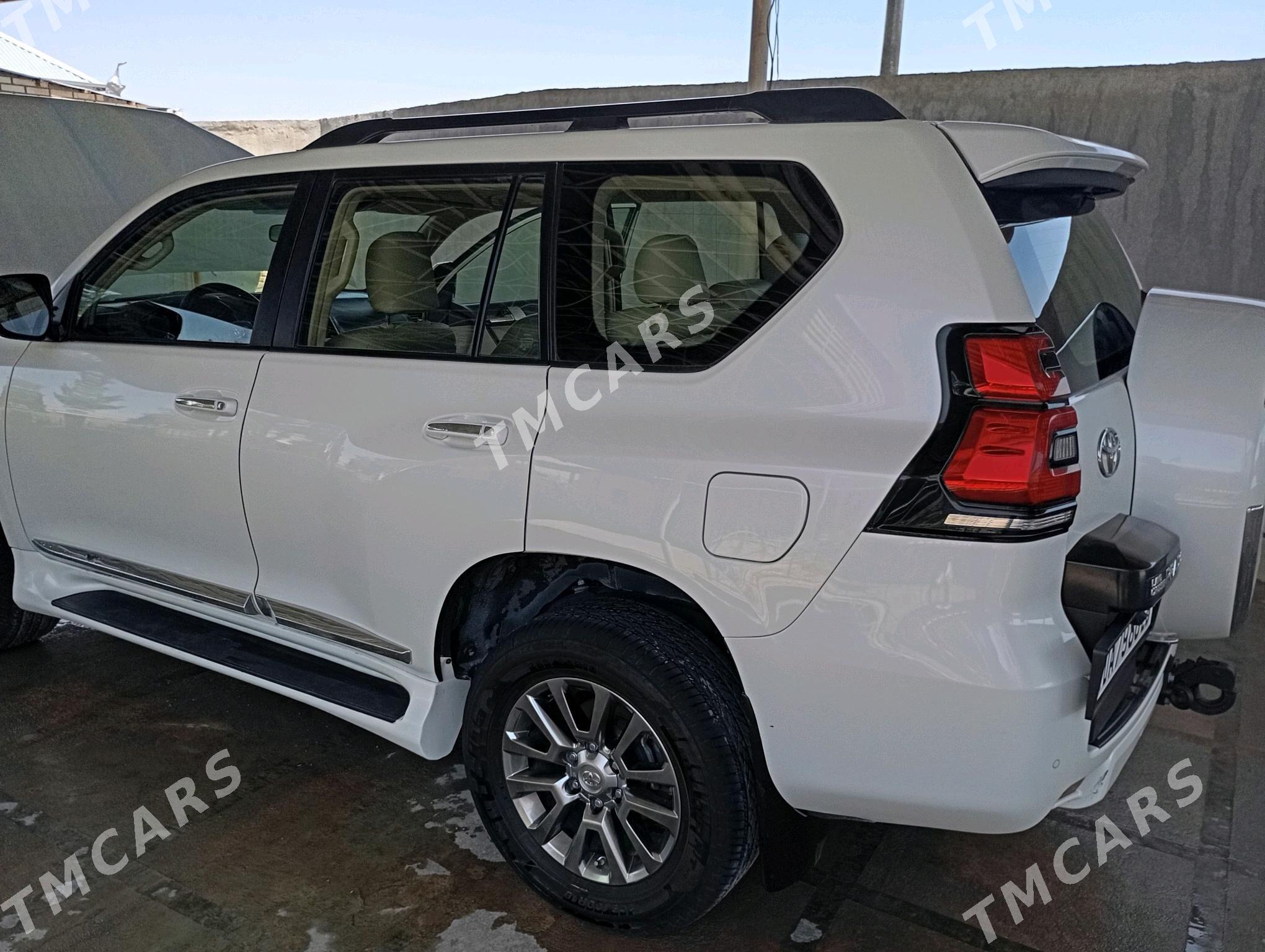 Toyota Land Cruiser Prado 2021 - 833 000 TMT - Магданлы - img 7