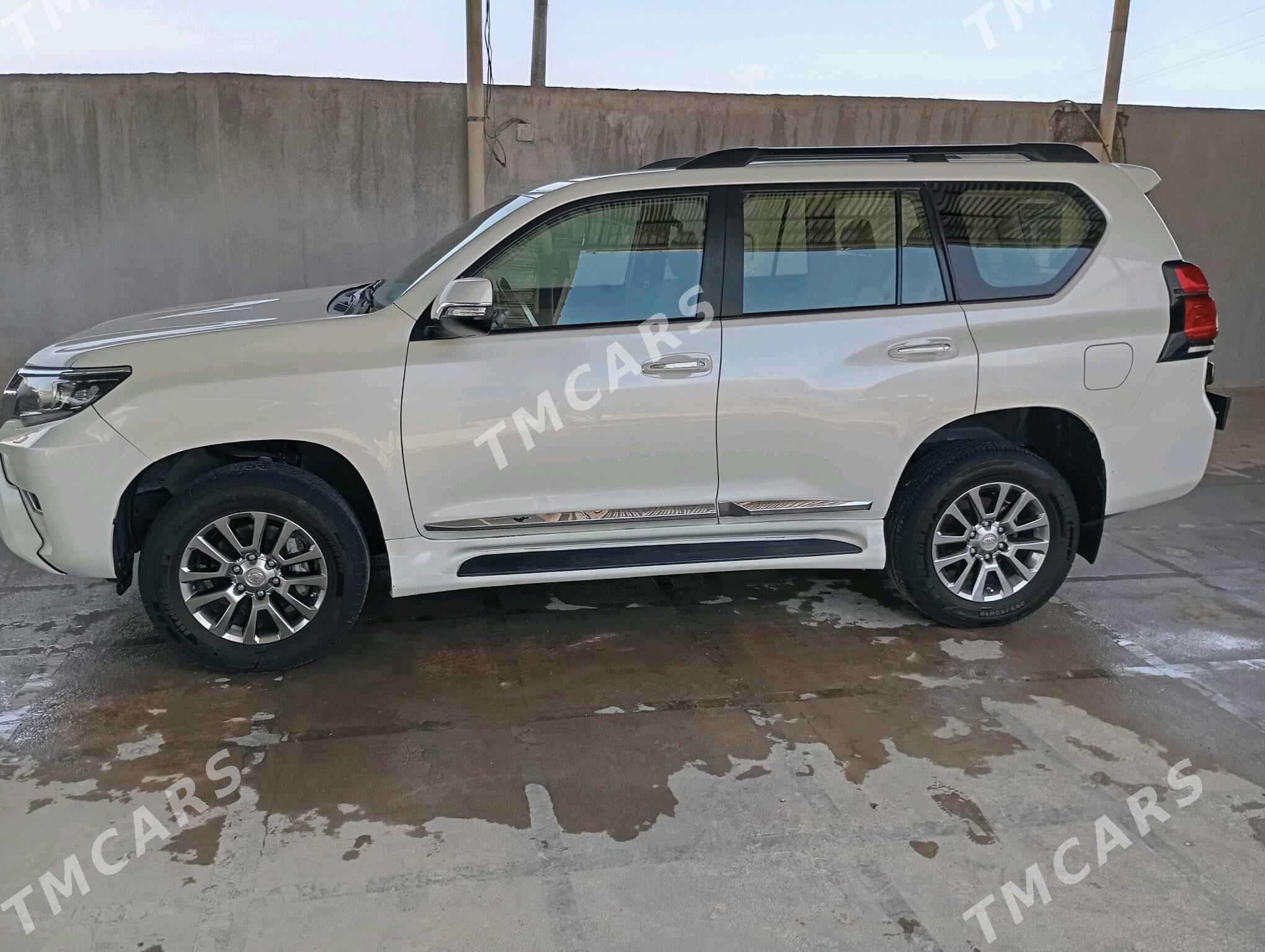 Toyota Land Cruiser Prado 2021 - 833 000 TMT - Магданлы - img 5