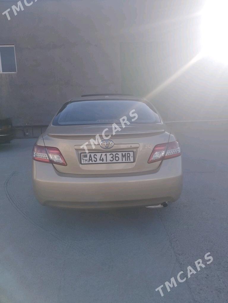 Toyota Camry 2010 - 200 000 TMT - Мары - img 5