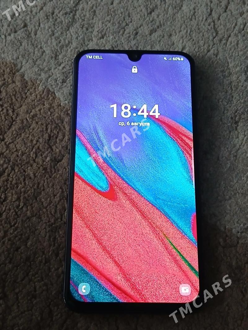Samsung galaxy A40 - Mary - img 4
