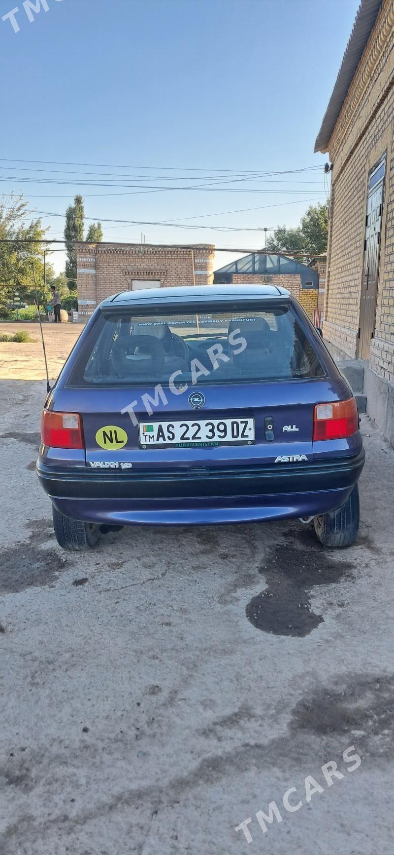 Opel Astra 1993 - 30 000 TMT - Gubadag - img 3