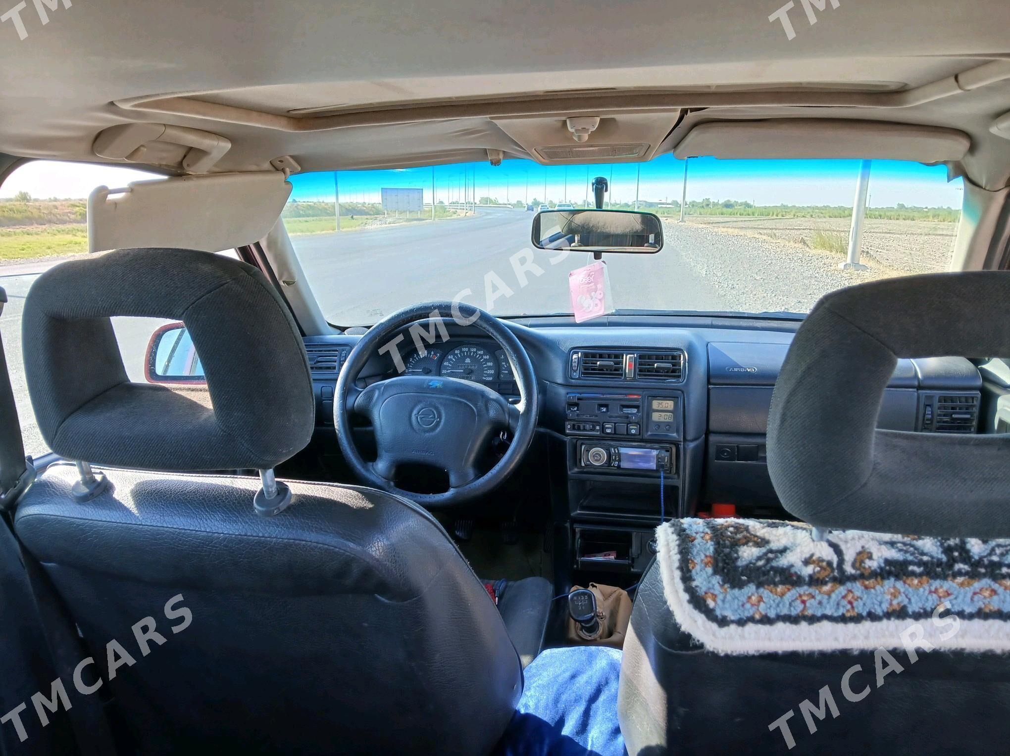 Opel Vectra 1993 - 43 000 TMT - Farap - img 2