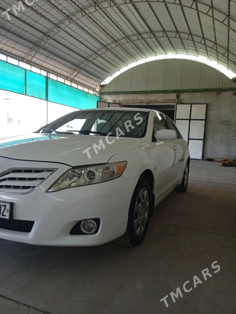 Toyota Camry 2010 - 210 000 TMT - Акдепе - img 4