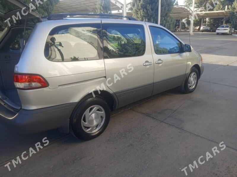 Toyota Sienna 2002 - 160 000 TMT - Mary - img 3
