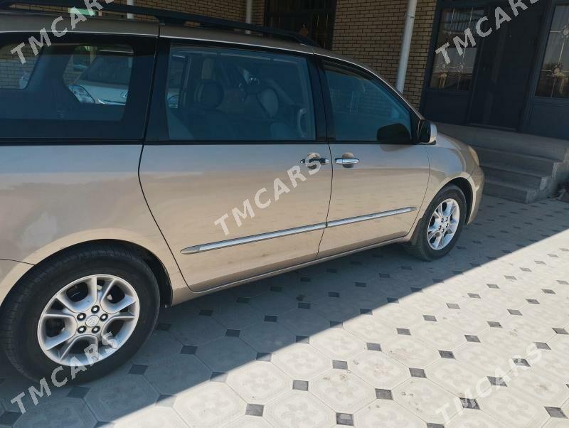 Toyota Sienna 2004 - 250 000 TMT - Мары - img 2