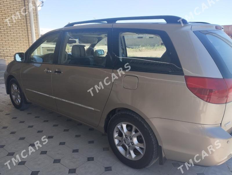 Toyota Sienna 2004 - 250 000 TMT - Мары - img 3