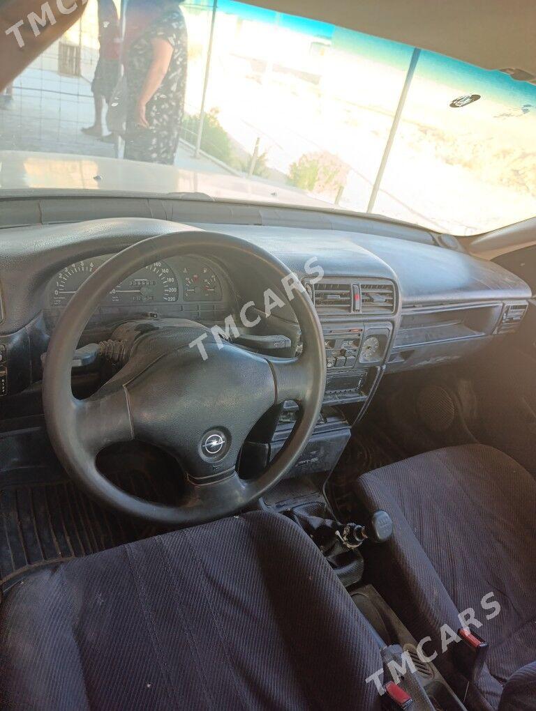 Opel Vectra 1991 - 28 000 TMT - Seýdi - img 3