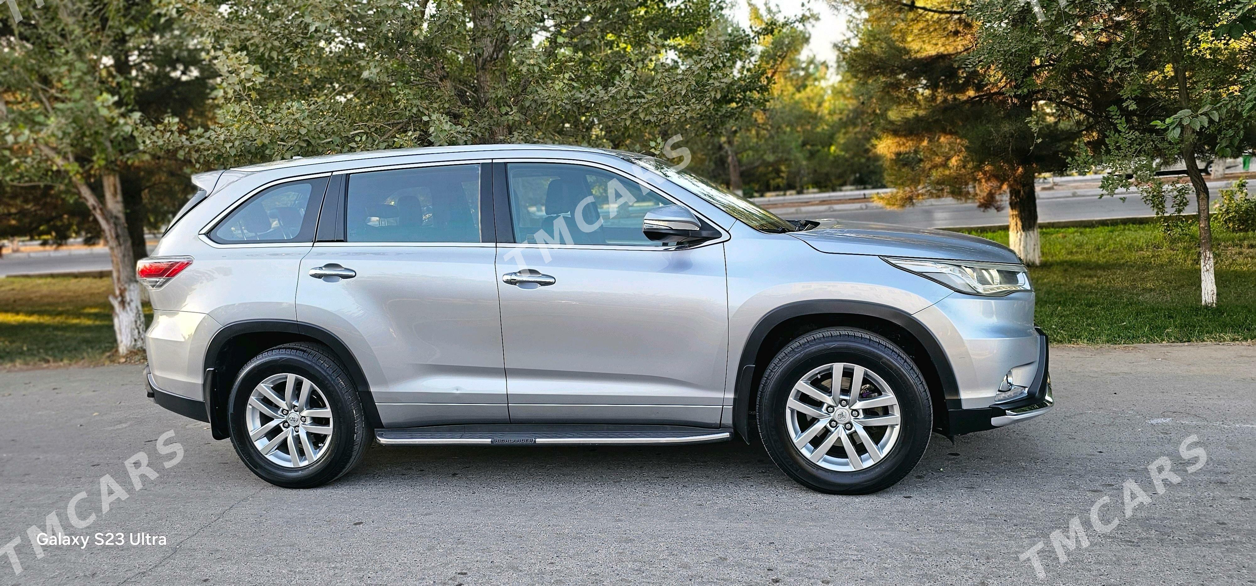 Toyota Highlander 2017 - 460 000 TMT - Сакар - img 4