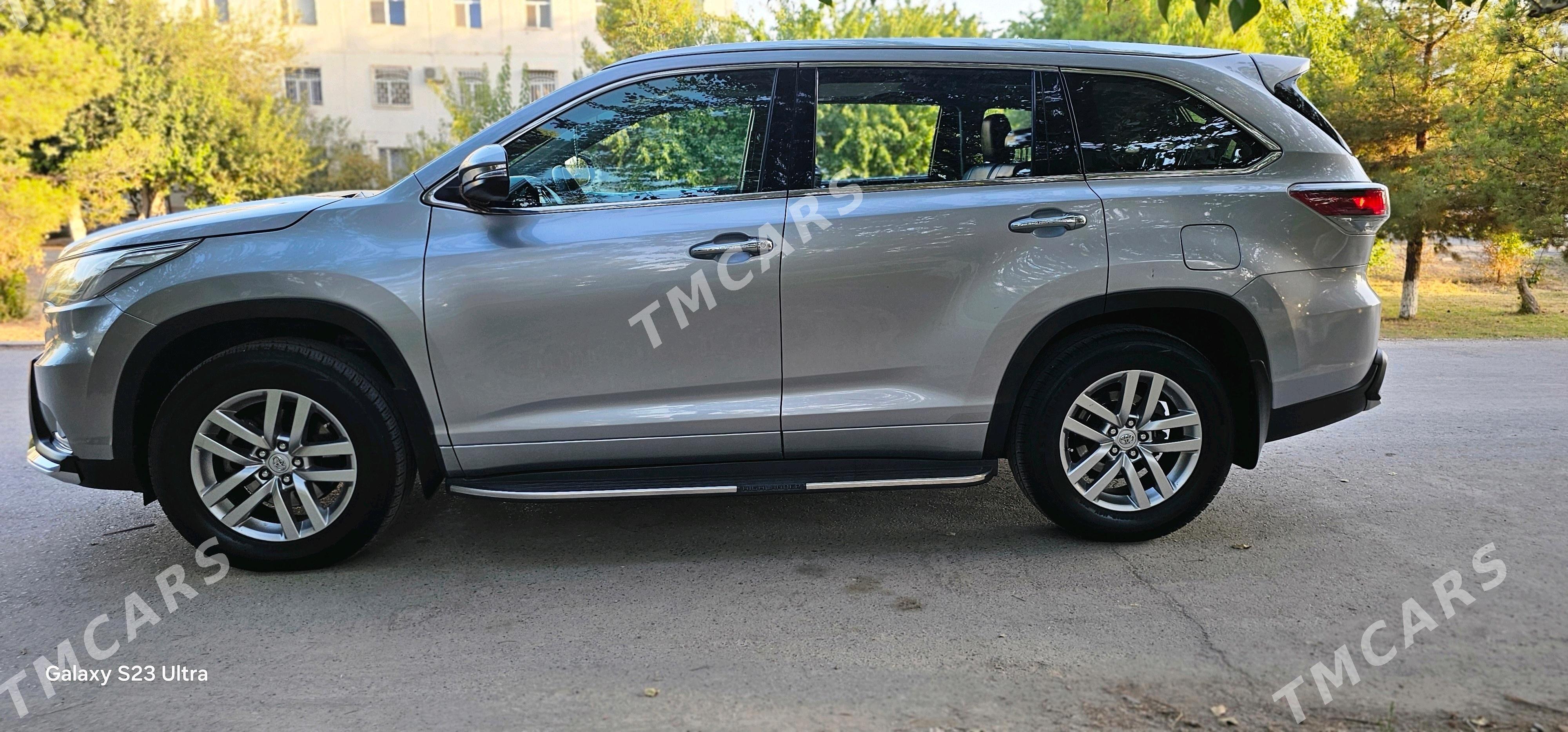 Toyota Highlander 2017 - 460 000 TMT - Сакар - img 5