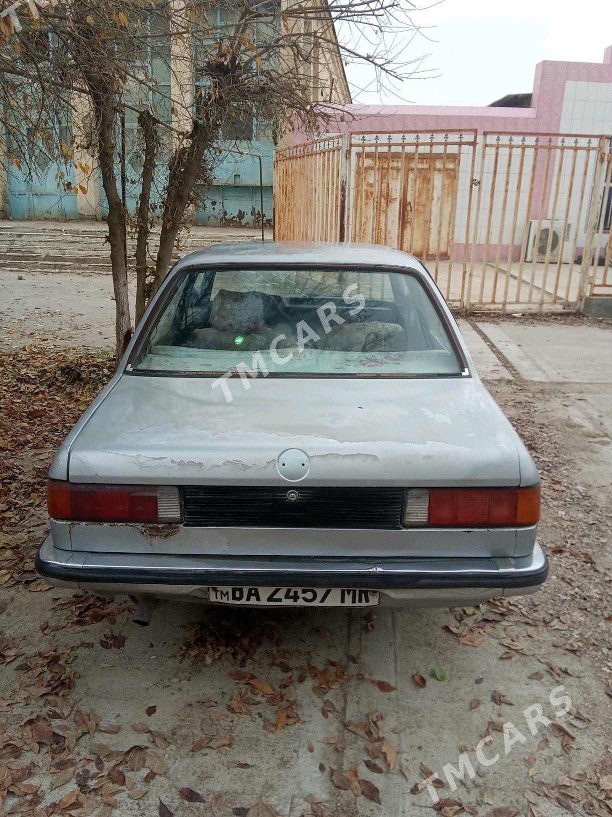 BMW 320 1980 - 10 000 TMT - Ýolöten - img 2