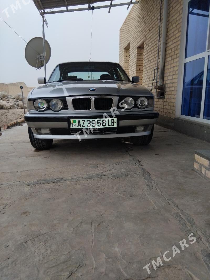 BMW E34 1995 - 65 000 TMT - Саят - img 3