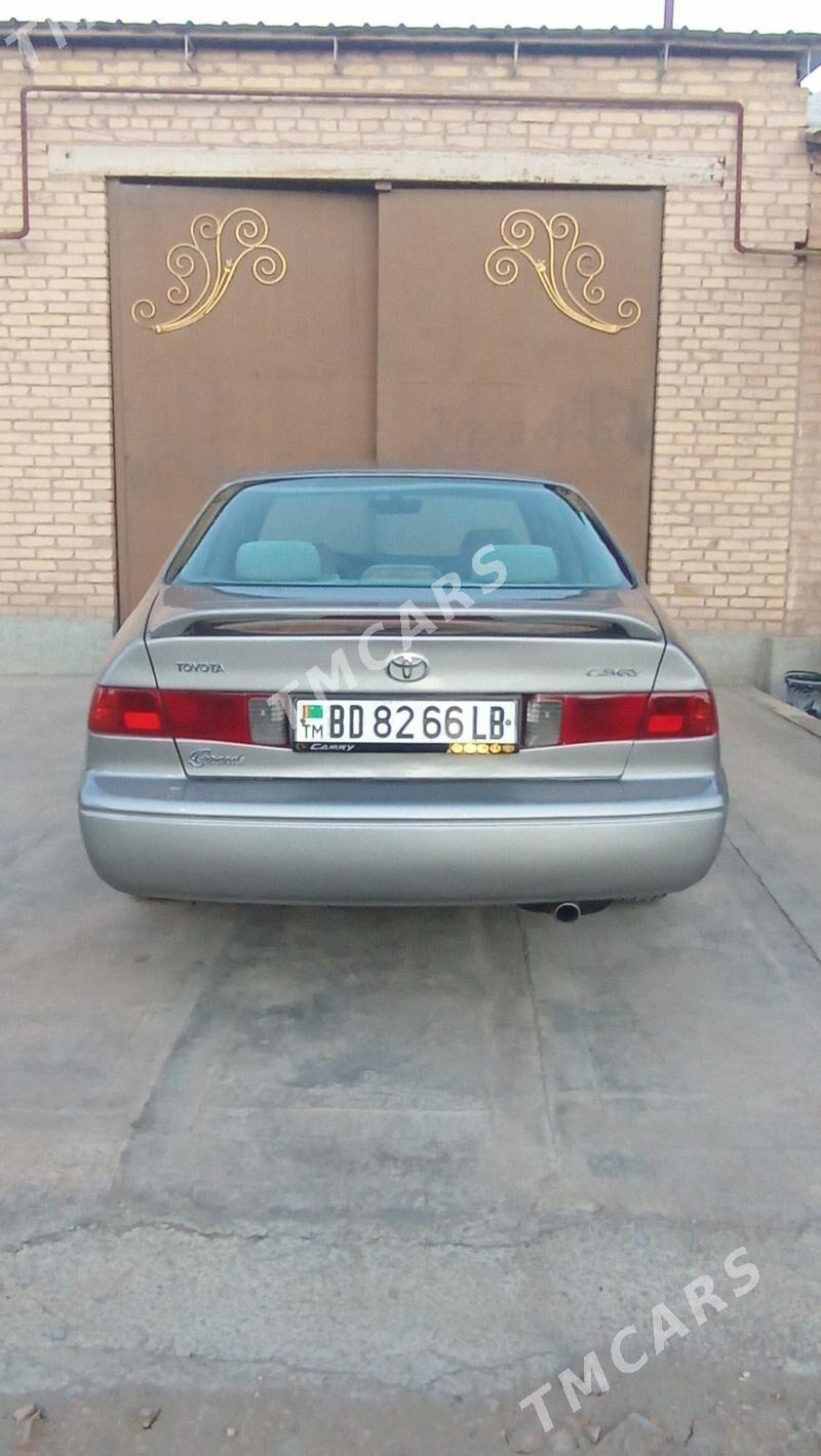 Toyota Camry 2000 - 135 000 TMT - Farap - img 4