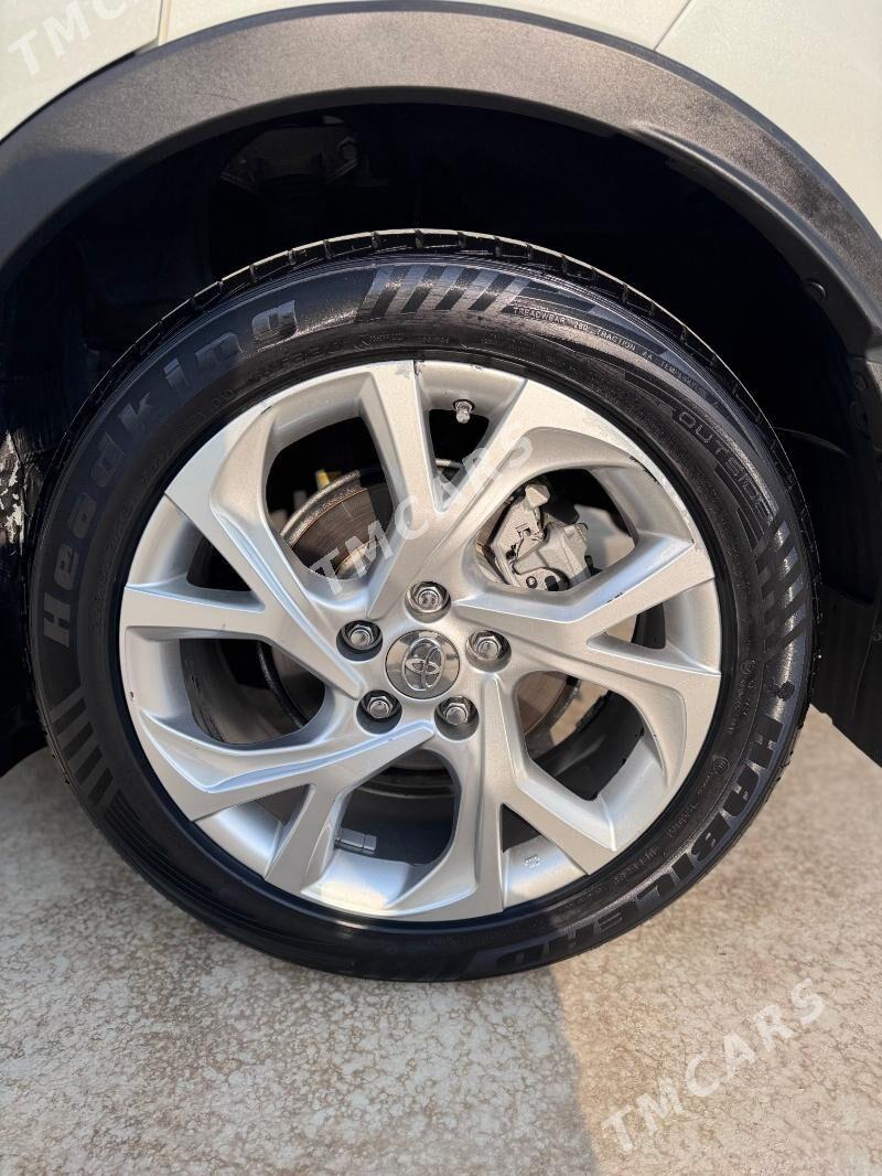Toyota C-HR 2018 - 305 000 TMT - Aşgabat - img 8