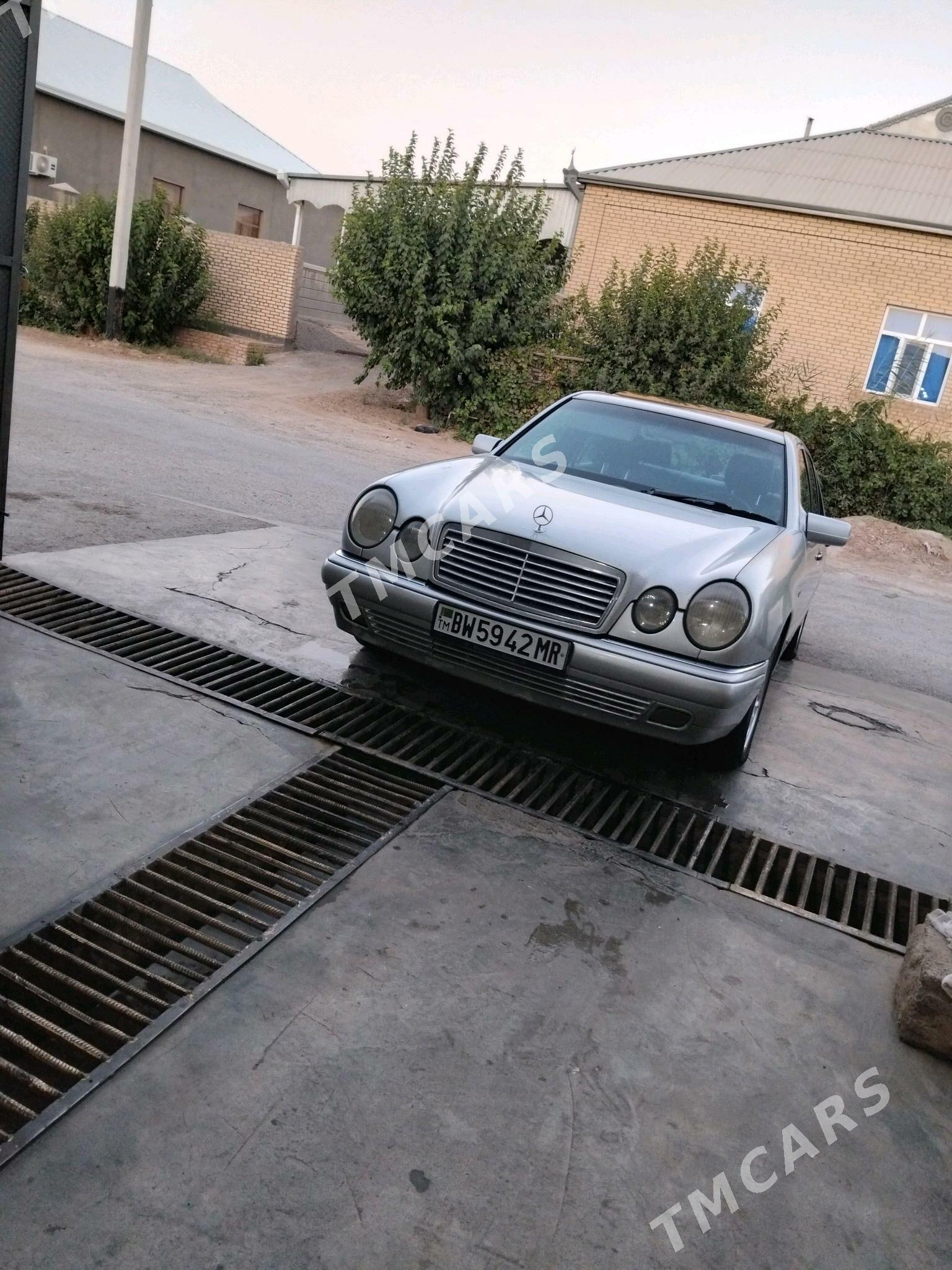 Mercedes-Benz E420 1997 - 84 000 TMT - Mary - img 8