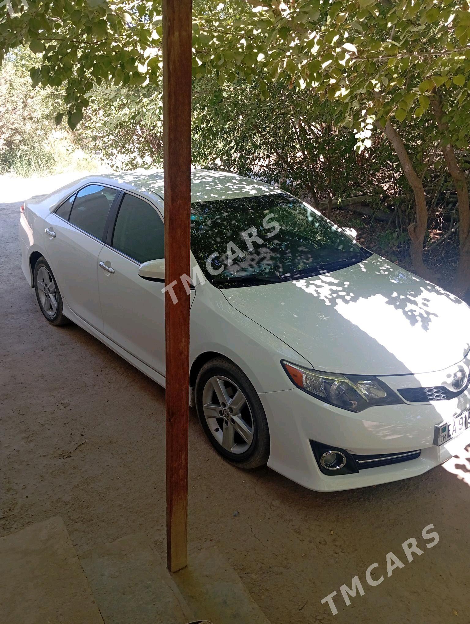Toyota Camry 2013 - 250 000 TMT - Кёнеургенч - img 4