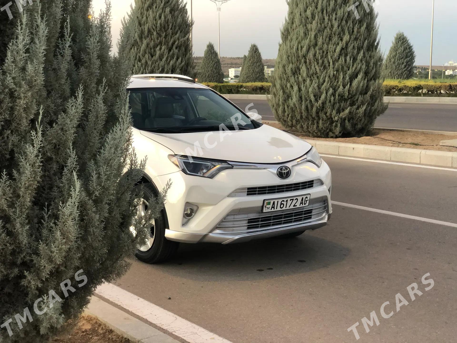 Toyota RAV4 2017 - 330 000 TMT - Aşgabat - img 6