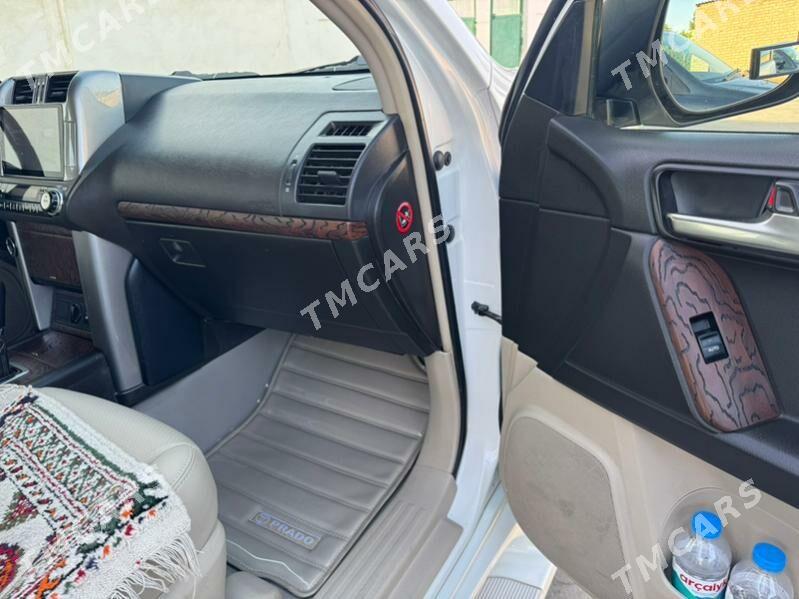 Toyota Land Cruiser Prado 2010 - 700 000 TMT - Türkmenabat - img 4