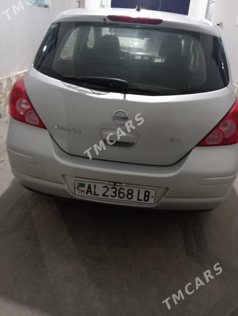 Nissan Versa 2012 - 100 000 TMT - Farap - img 6