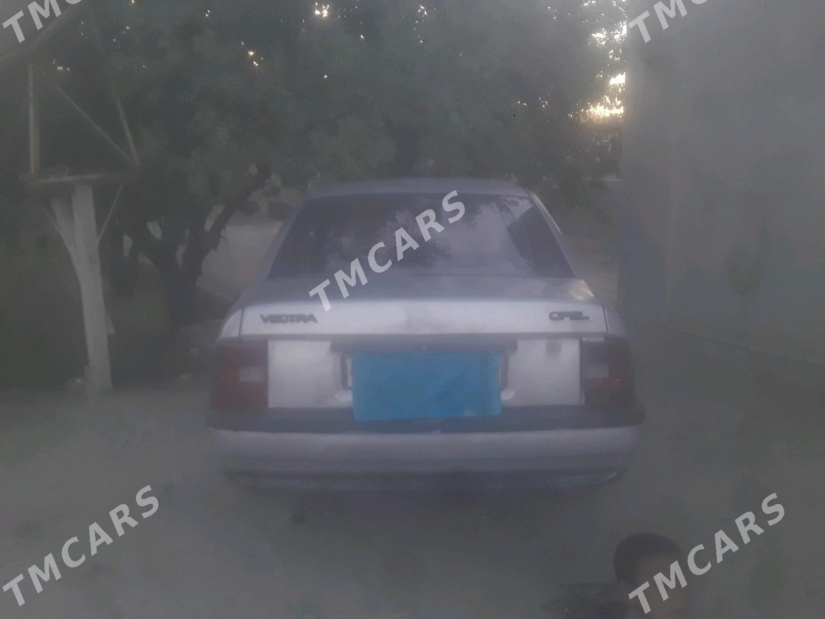 Opel Vectra 1990 - 20 000 TMT - Бахарден - img 2