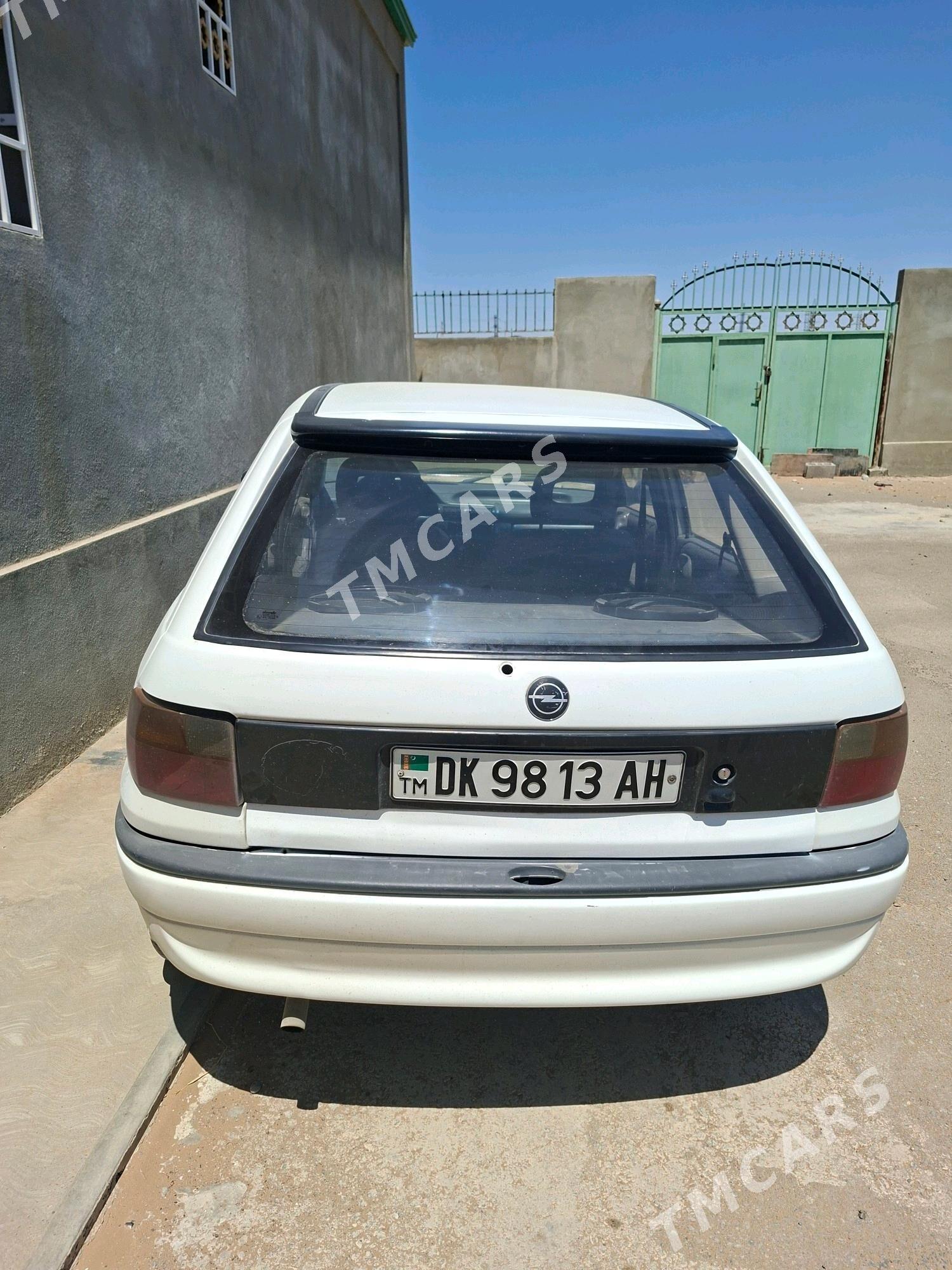 Opel Astra 1991 - 30 000 TMT - Анев - img 4