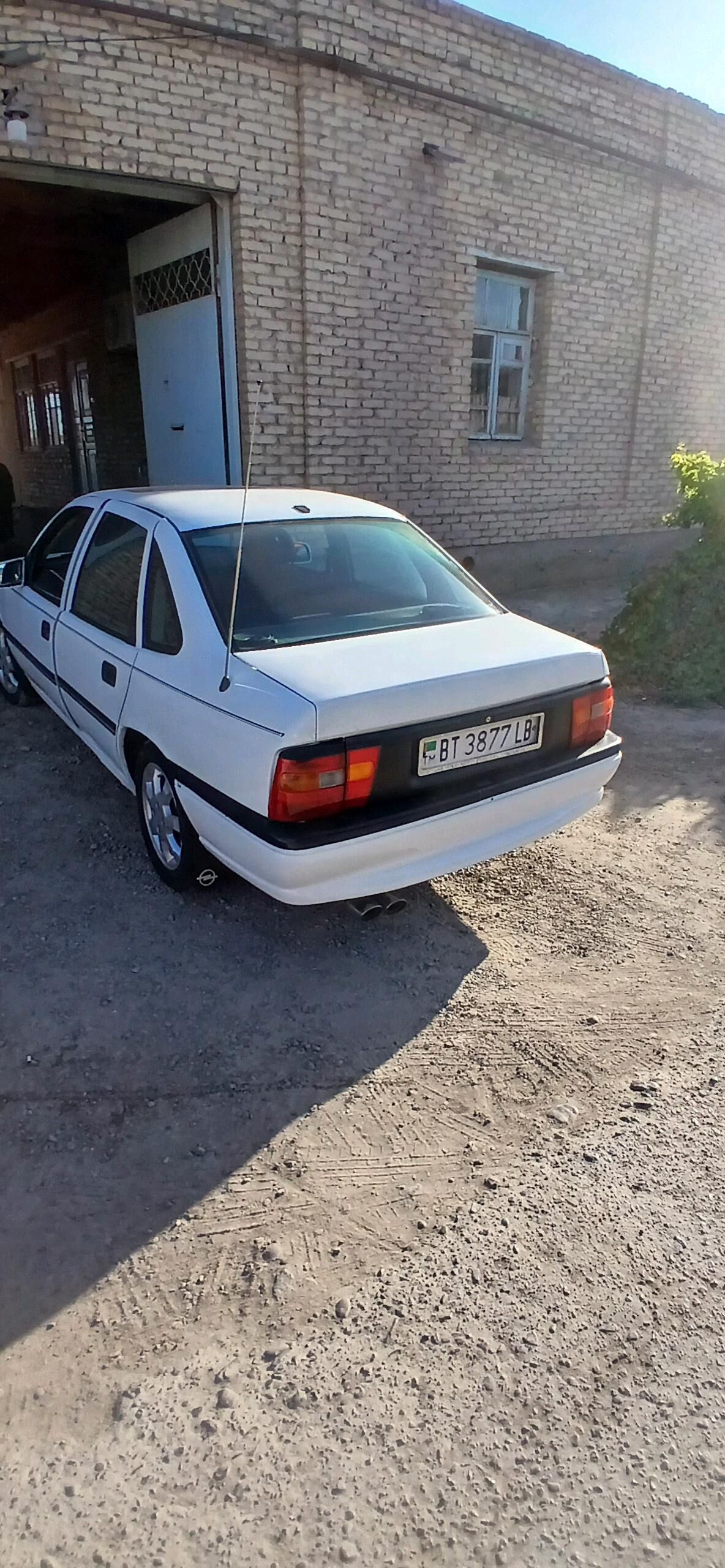 Opel Vectra 1992 - 30 000 TMT - Çärjew - img 3