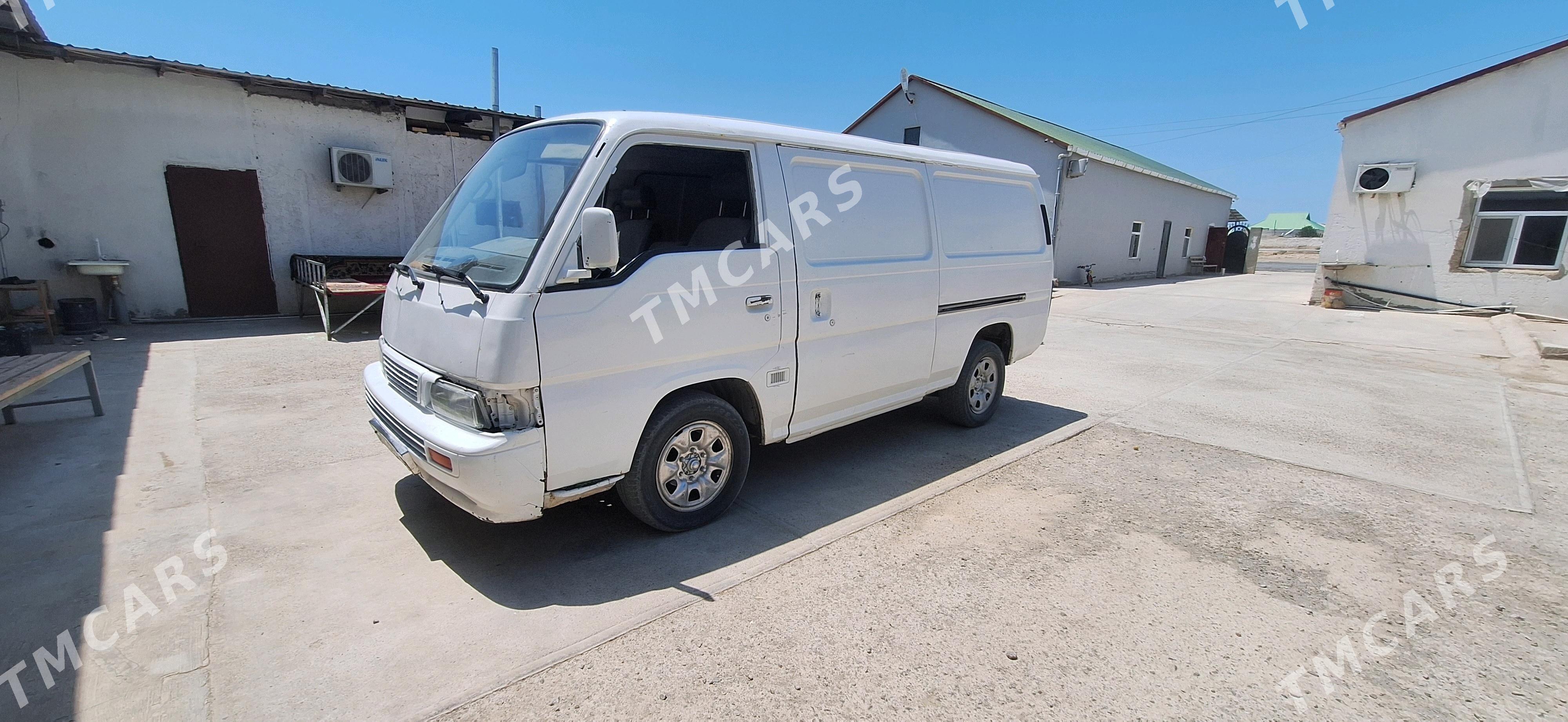 Nissan Urvan 1997 - 20 000 TMT - Туркменбаши - img 5