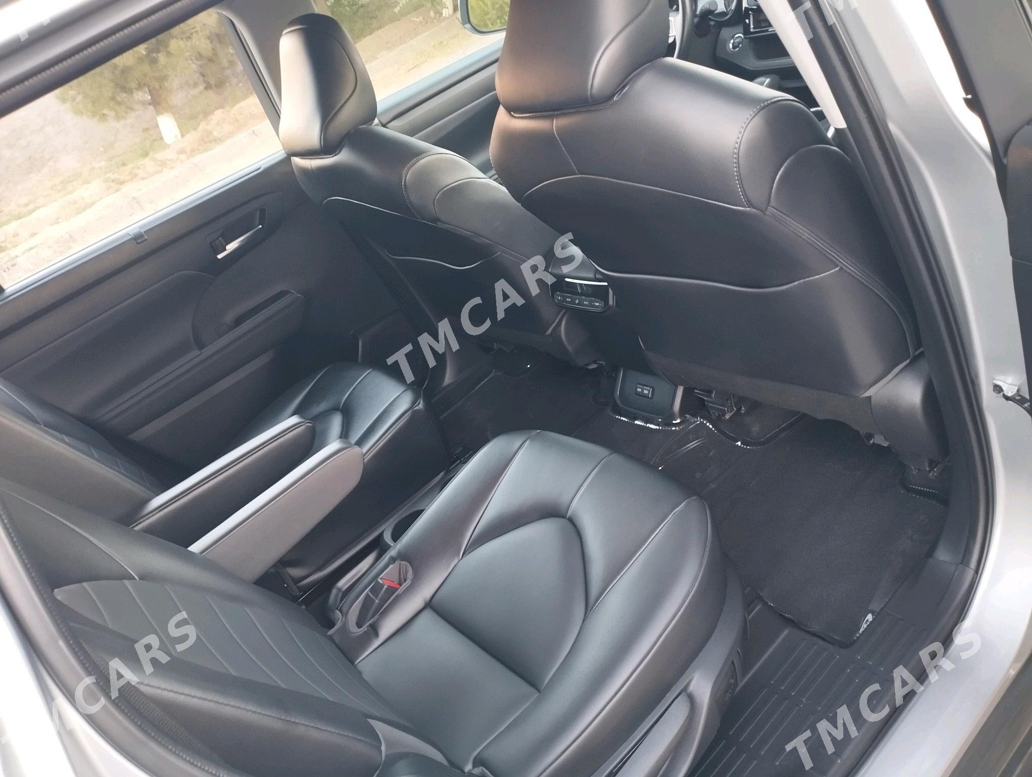 Toyota Highlander 2022 - 560 000 TMT - Туркменабат - img 8
