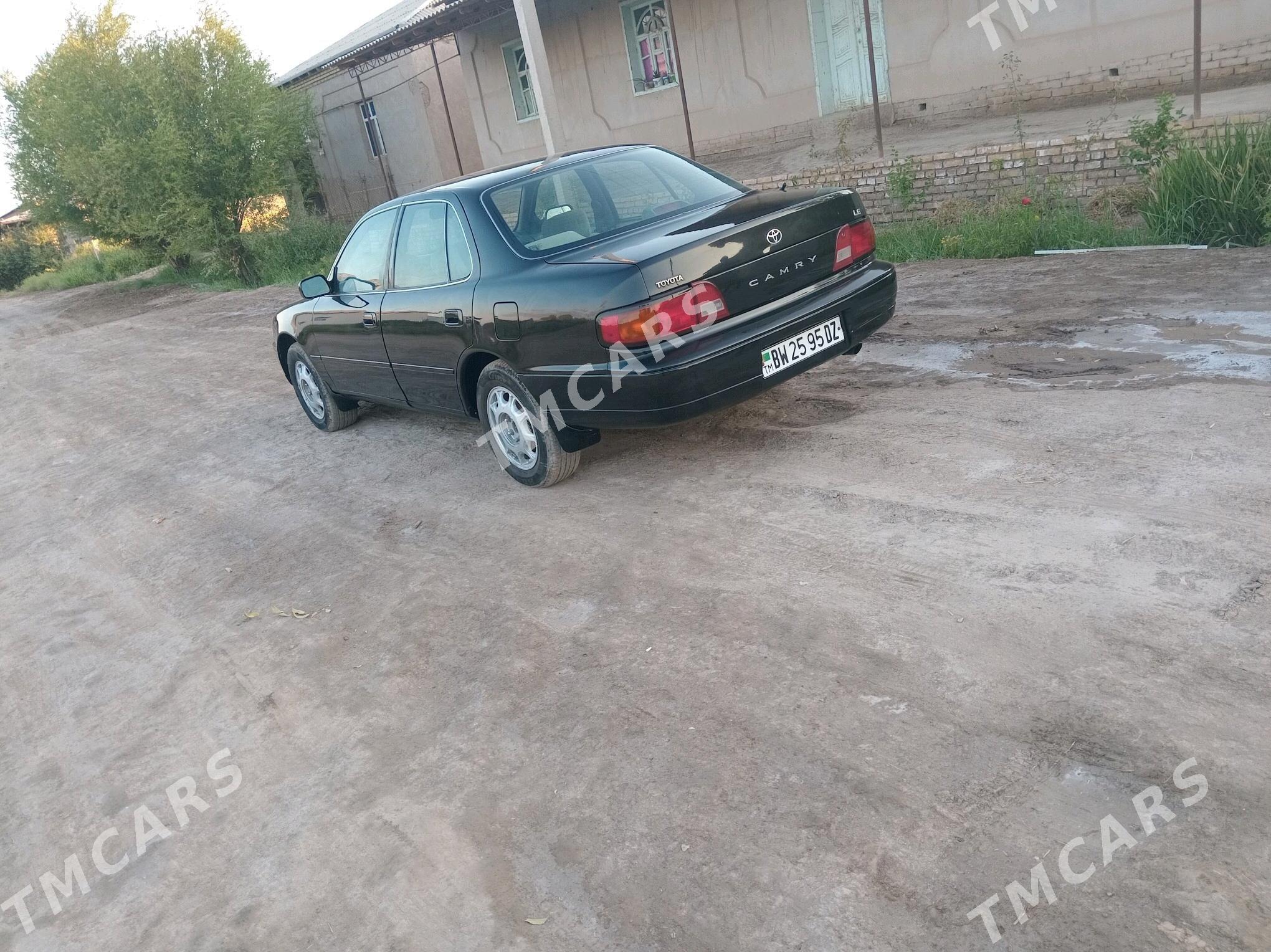 Toyota Camry 1995 - 100 000 TMT - Дашогуз - img 2