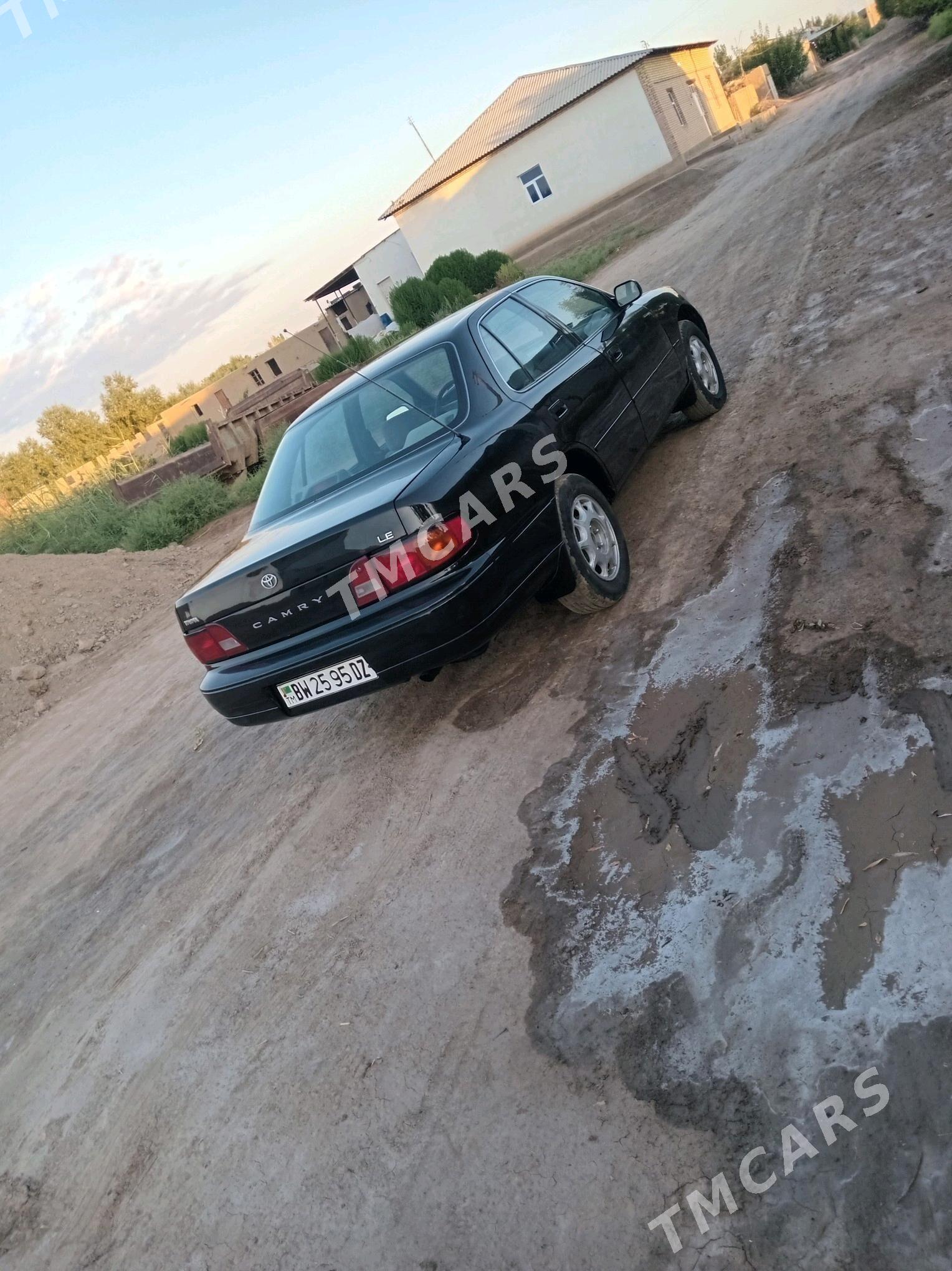 Toyota Camry 1995 - 100 000 TMT - Дашогуз - img 3