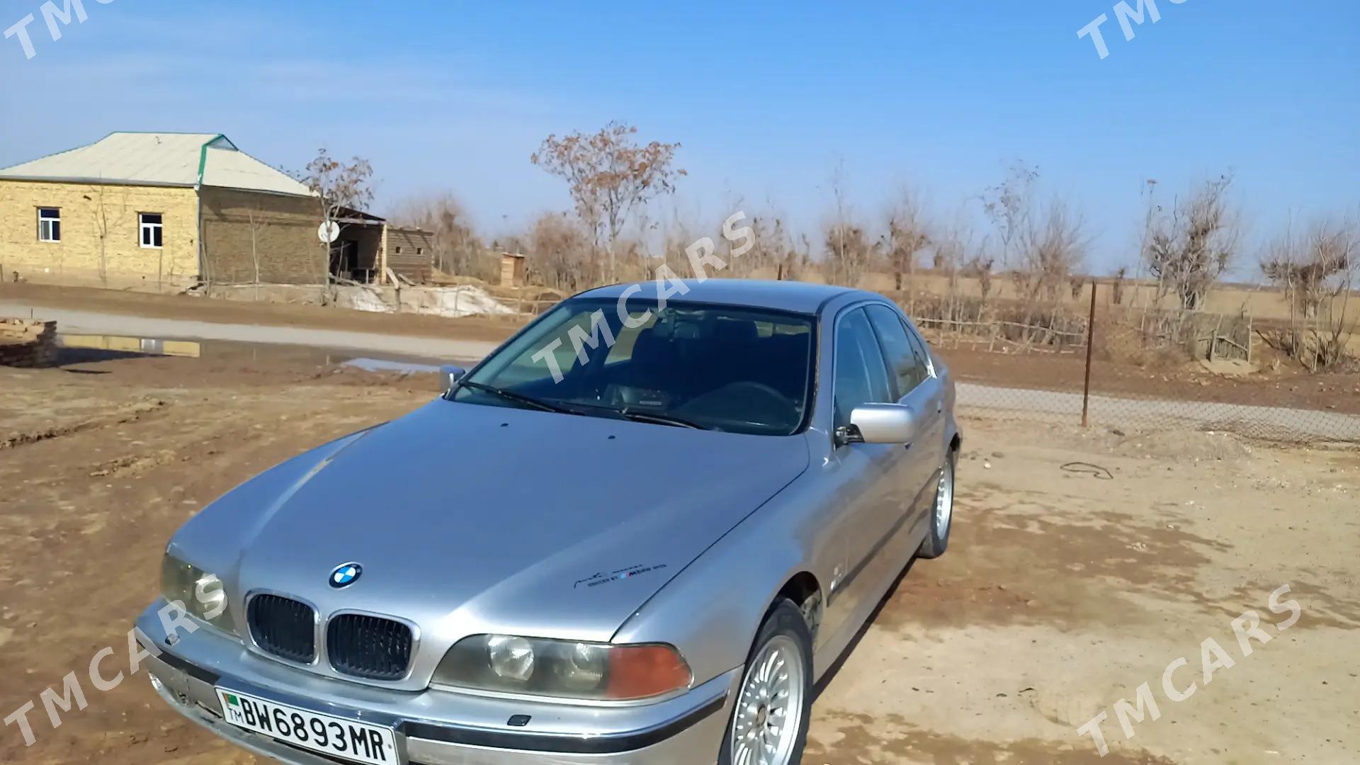 BMW 525 2000 - 80 000 TMT - Ýolöten - img 7